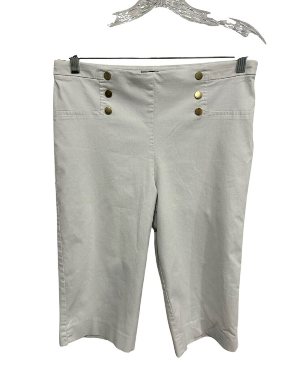 Counterparts 14P White Capri Pants Gold Buttons Stretch Knit Preppy Coastal